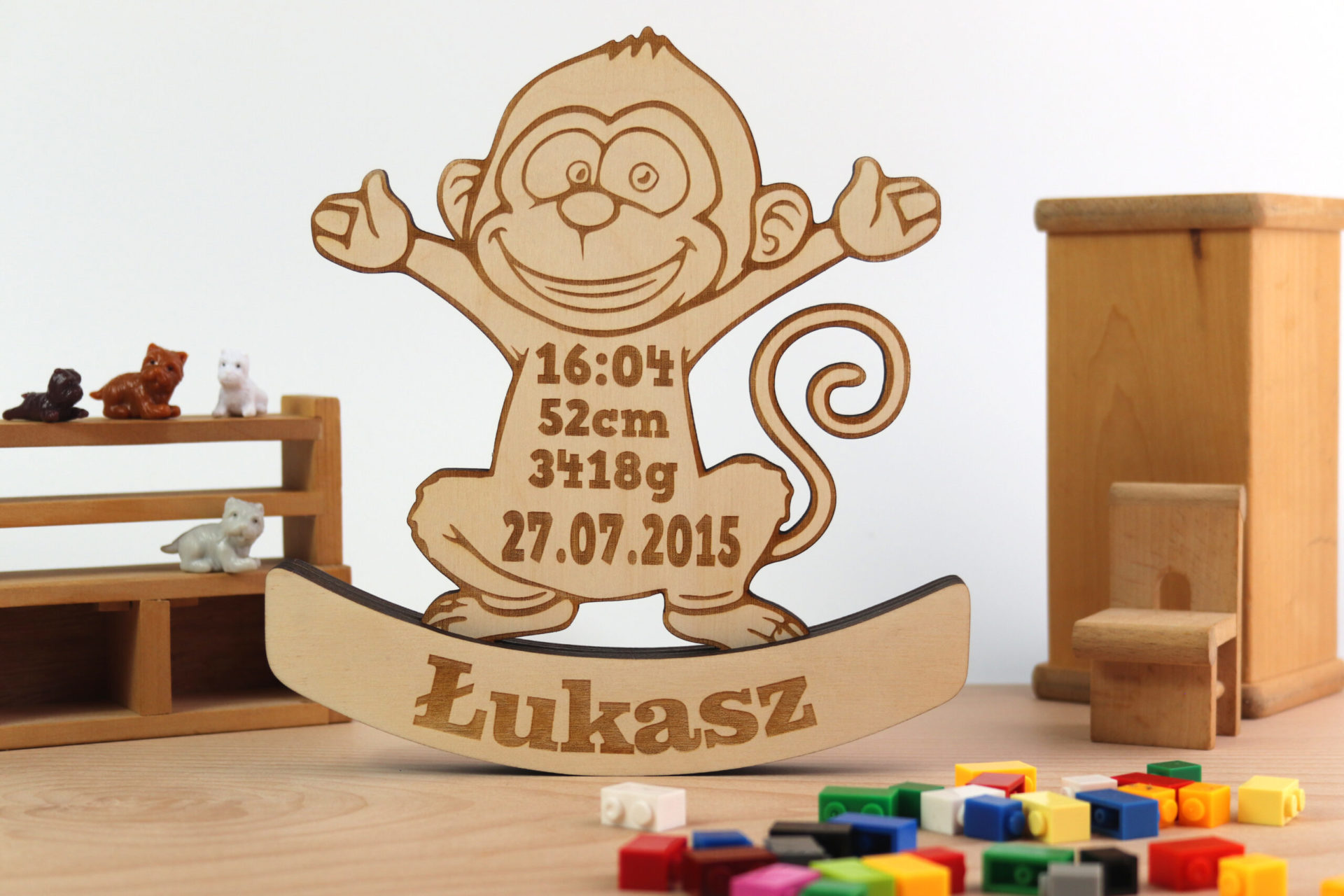 MAŁPKA NA BIEGUNACH – METRYCZKA URODZENIA DZIECKA