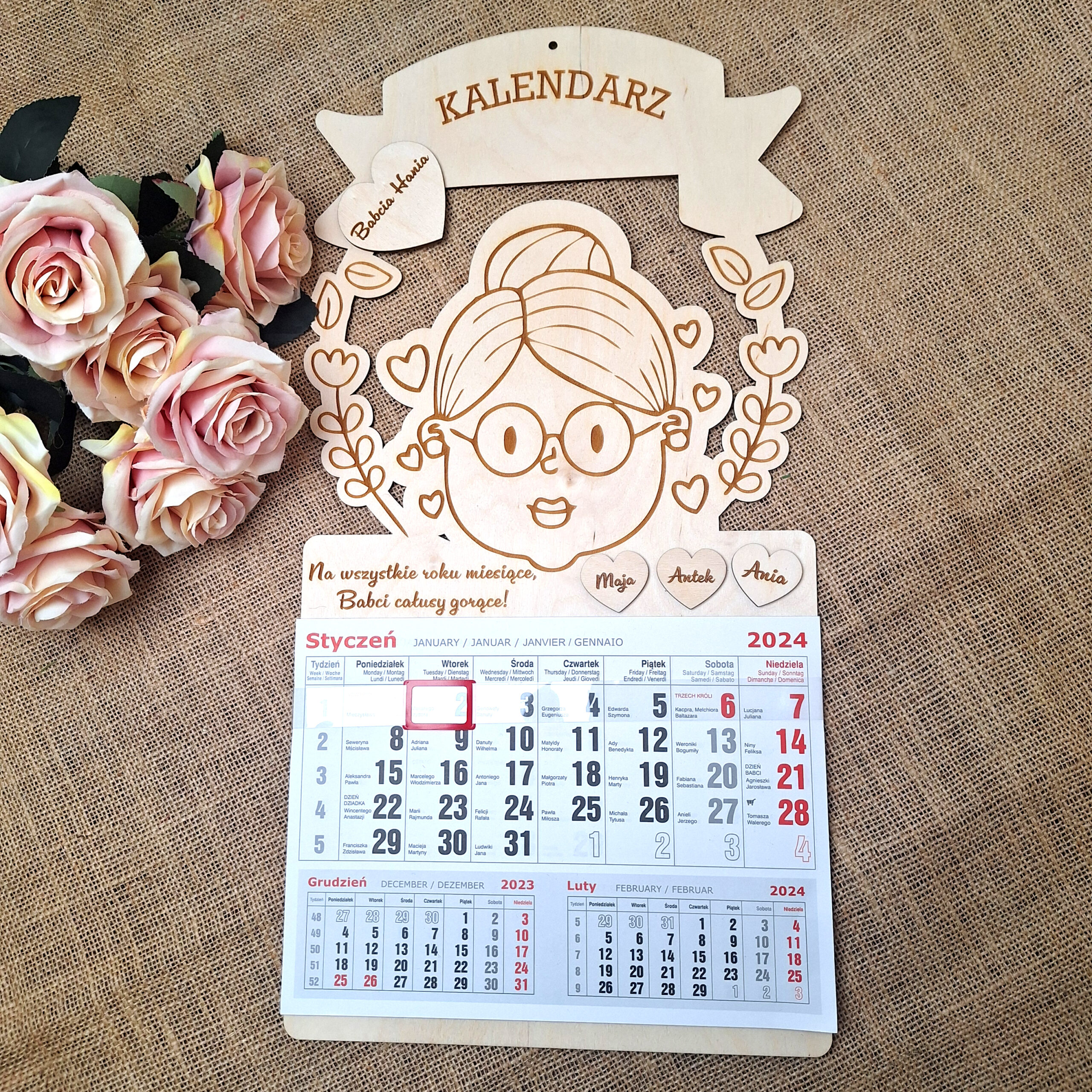 KALENDARZ - Mega duży kalendarz na Dzień Babci 2026 - 60 x 30 cm - PRODUKT Z DARMOWĄ WYSYŁKĄ TYLKO NA TERENIE POLSKI - obrazek 2